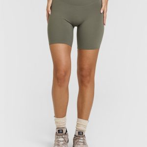 SoftMotion™ Cycling Shorts 8" Alpine Green